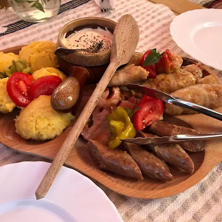 Pensiunea Casa Mariuca Gazde/Camere de închiriat *